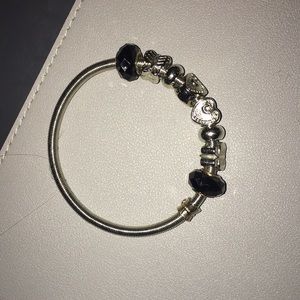 5️⃣ Dollar Sale 🔥Charm Bracelet